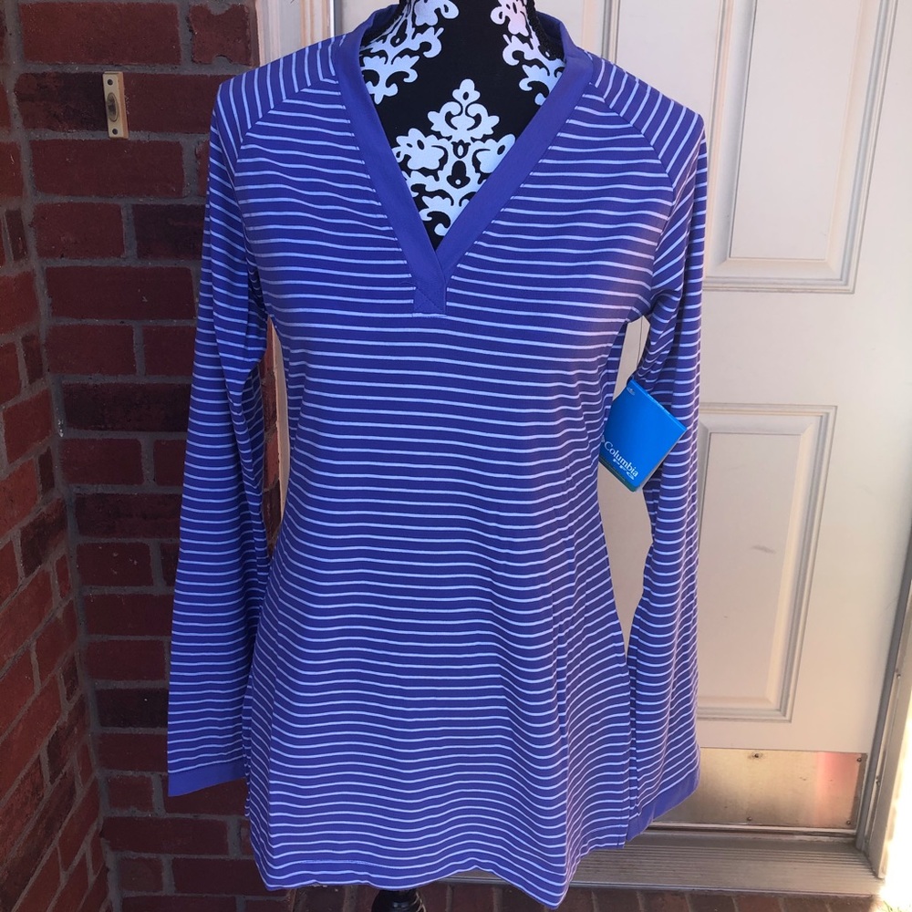 NWT Columbia Omni Wick Blue and White Striped Top